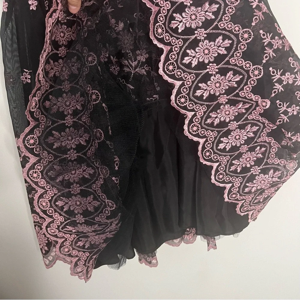 Betsey Johnson Black and Pink Strapless Dress - Picture 4 of 7